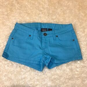 City streets bright blue short shorts size 0